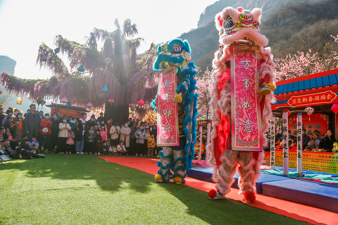 【划重点】宝泉春节活动——演出不停，优惠继续！